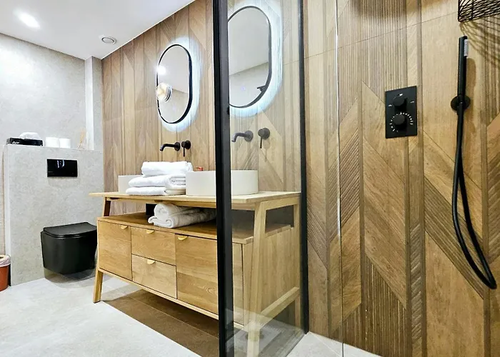 Le Magnum Riviera - Maison Proche De La 度假居 昂蒂布